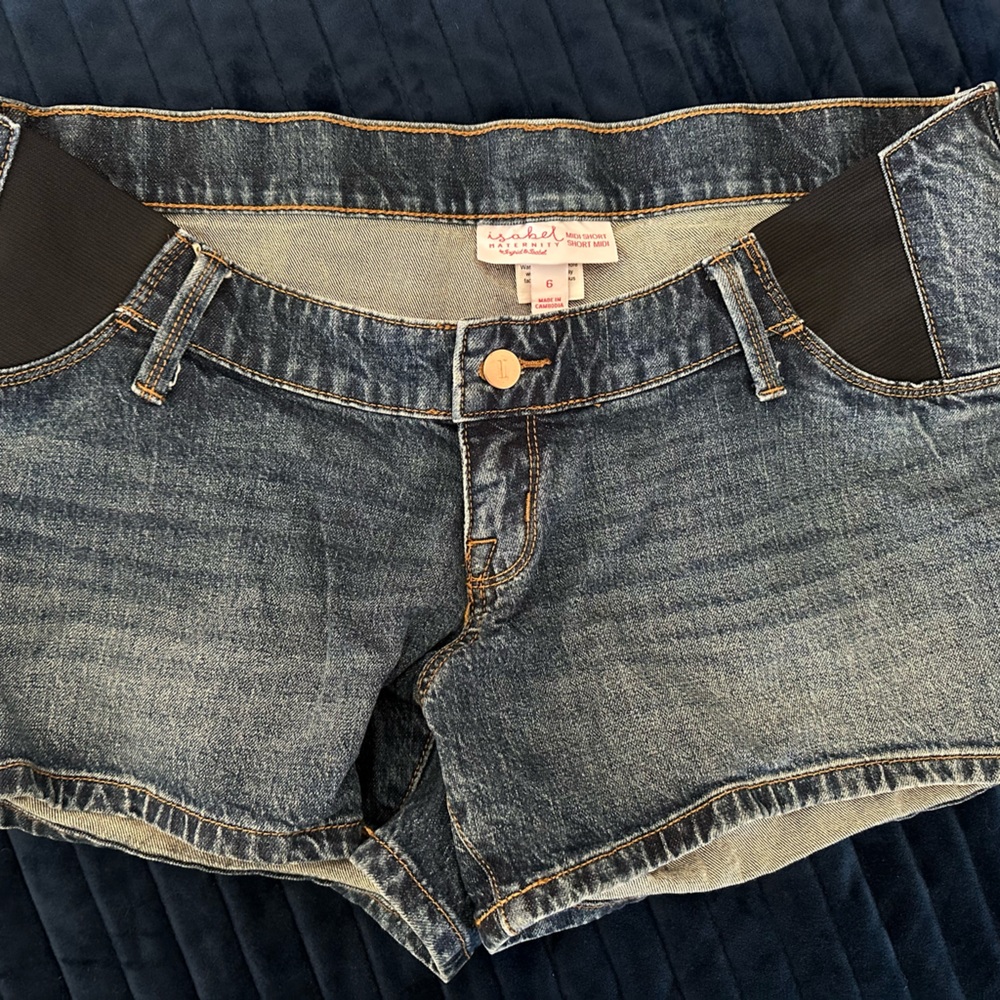 Maternity shorts